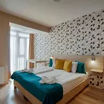 Star Apartments